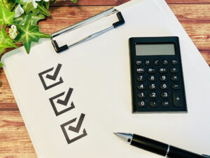 iDeCoの掛金と家計を確認するイメージ